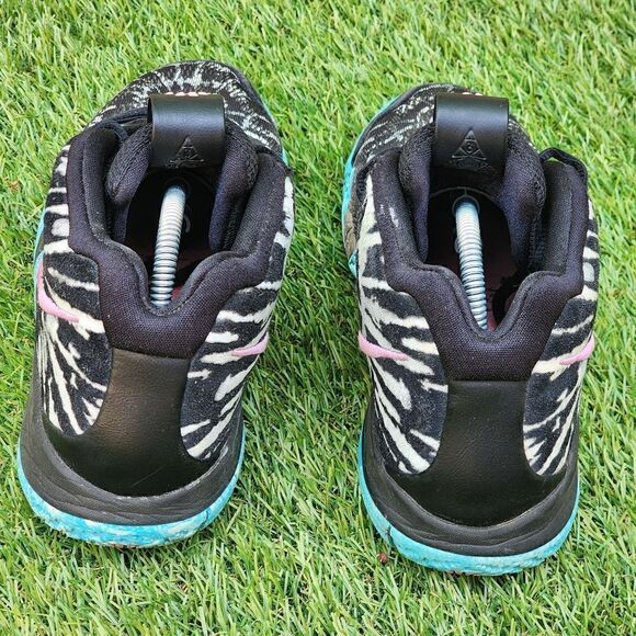 NIKE KYRIE - Womens Sneakers - SIZE 7 - Picture 6 of 11